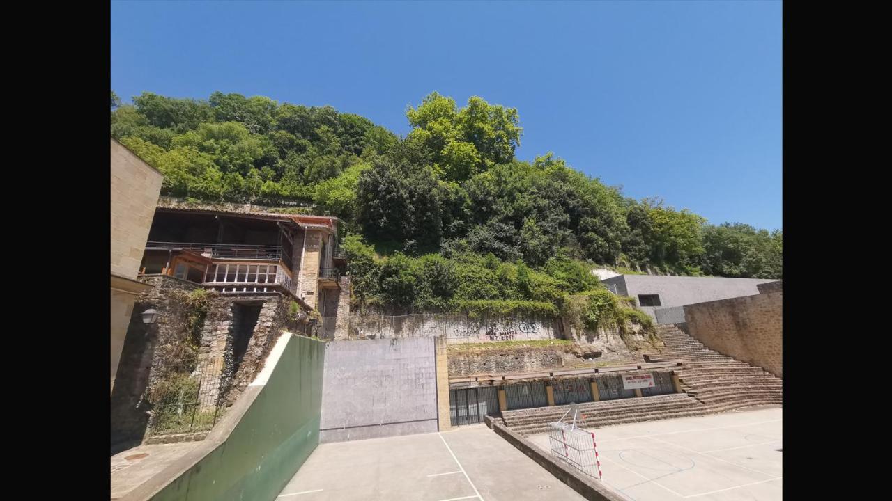 Pensión Amaiur San Sebastian Bagian luar foto